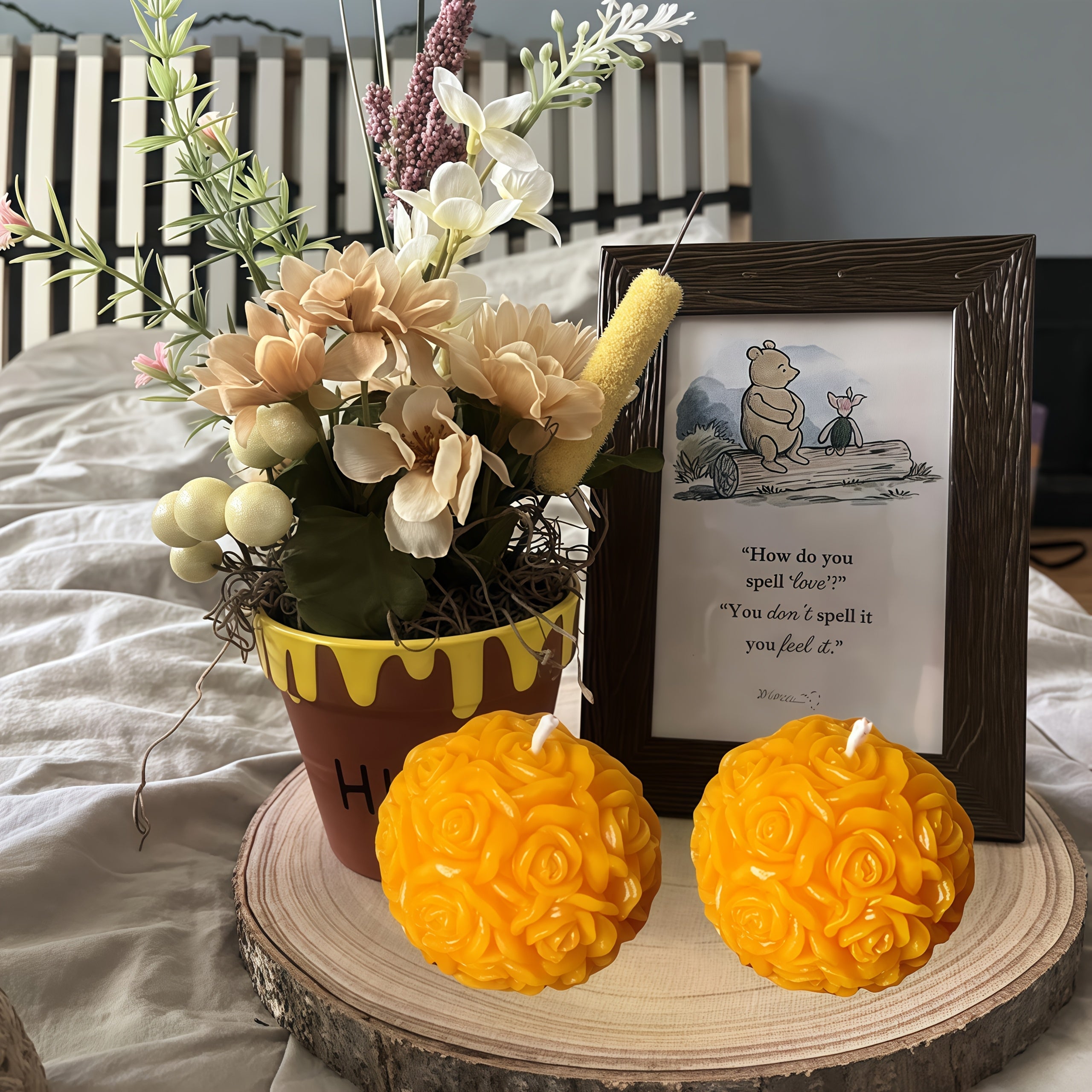 2\u002F4pcs Rose Ball Candles Made Of Yellow Beeswax, White And Yellow Mixed Gift Box, Rose Fragrance, Retro And Elegant Holiday Gift, Suitable For Home Decoration, Christmas, Halloween, Mother'S Day, Valentine'S Day, Father'S Day, Thanksgiving