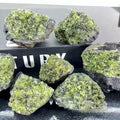 Natural Olivine Raw Stone Crystal Mineral Specimen - Aroma Diffuser Stone, Air-Purifying Decorative Mineral for Aquarium Landscaping, Zen & Decor, Natural Olivine Crystal Crystal with Mineral Inclusions (Whole Bulk)