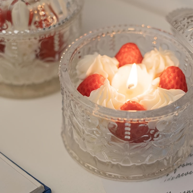 1pc of 5.5Oz Scented Candles Shaped Like Strawberries And Blueberries with a Pleasant Fragrance. A Perfect Gift for a Girlfriend'S Birthday, Ideal for Niche Bedroom Decor, Home Decoration, And Christmas Presents