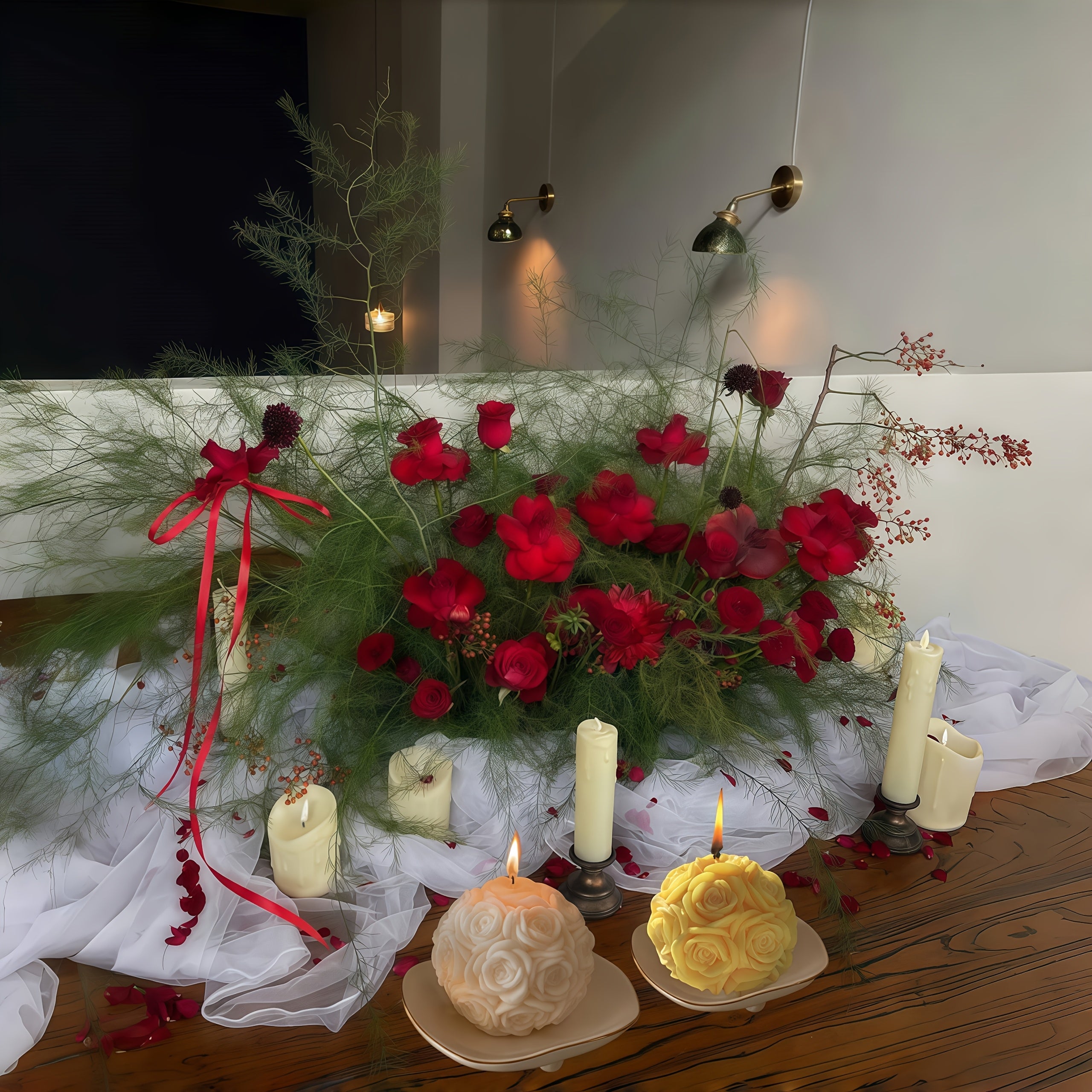 2\u002F4pcs Rose Ball Candles Made Of Yellow Beeswax, White And Yellow Mixed Gift Box, Rose Fragrance, Retro And Elegant Holiday Gift, Suitable For Home Decoration, Christmas, Halloween, Mother'S Day, Valentine'S Day, Father'S Day, Thanksgiving