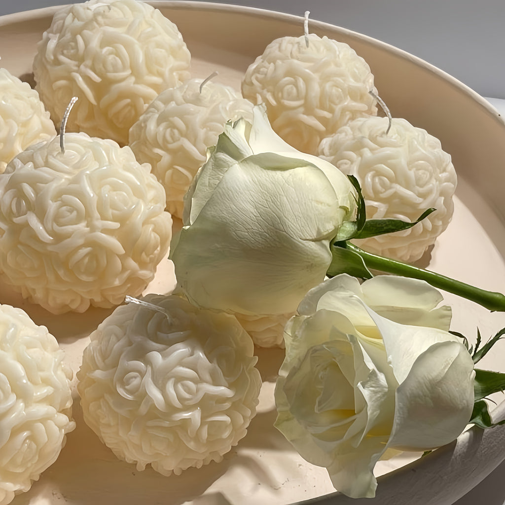 2\u002F4pcs Rose Ball Candles Made Of Yellow Beeswax, White And Yellow Mixed Gift Box, Rose Fragrance, Retro And Elegant Holiday Gift, Suitable For Home Decoration, Christmas, Halloween, Mother'S Day, Valentine'S Day, Father'S Day, Thanksgiving