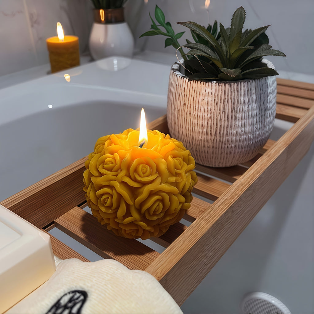 2\u002F4pcs Rose Ball Candles Made Of Yellow Beeswax, White And Yellow Mixed Gift Box, Rose Fragrance, Retro And Elegant Holiday Gift, Suitable For Home Decoration, Christmas, Halloween, Mother'S Day, Valentine'S Day, Father'S Day, Thanksgiving